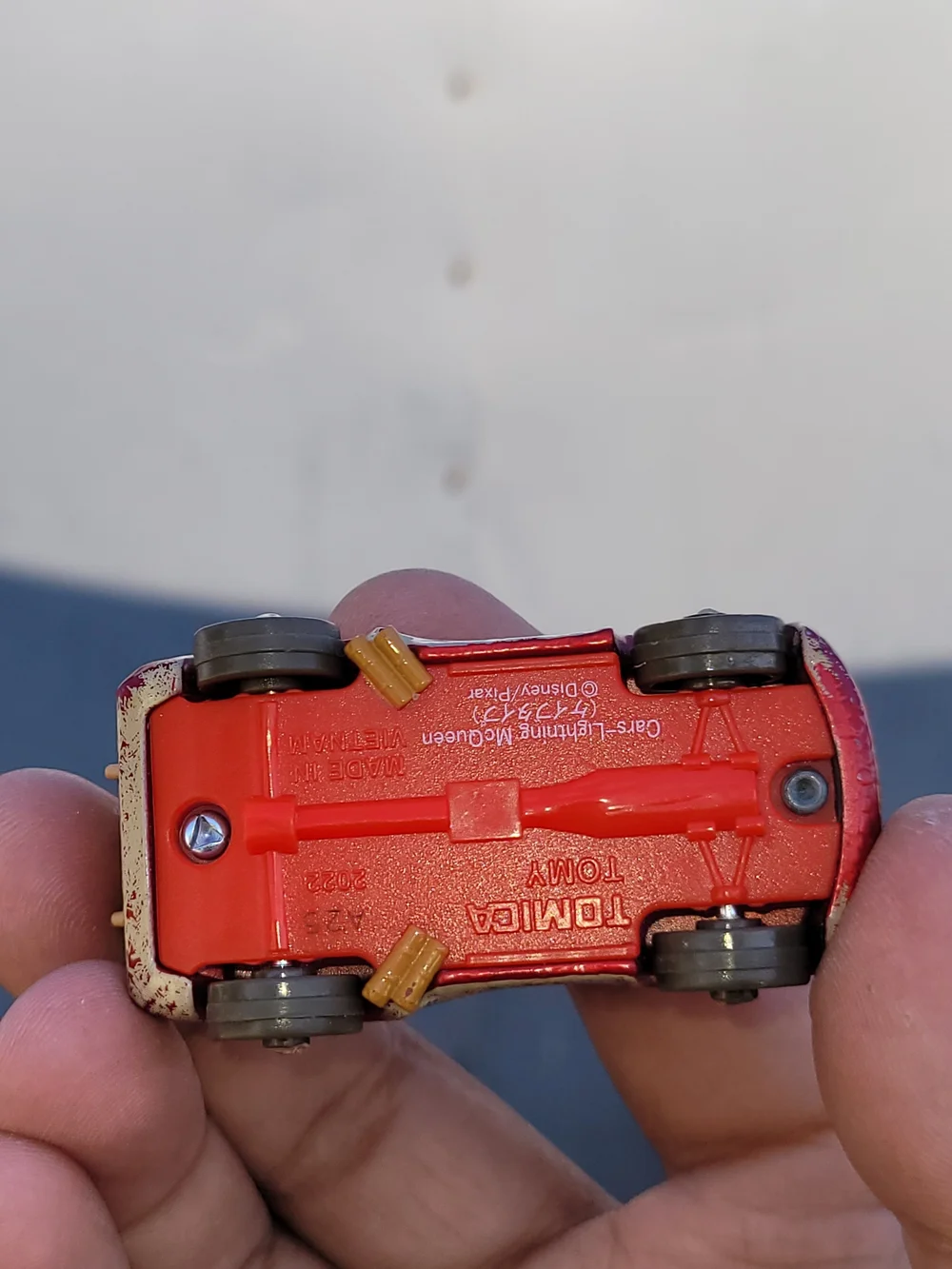Takara Tomy Tomica Disney Pixar Cars C-14 Lightning McQueen Cave Type Toy Car